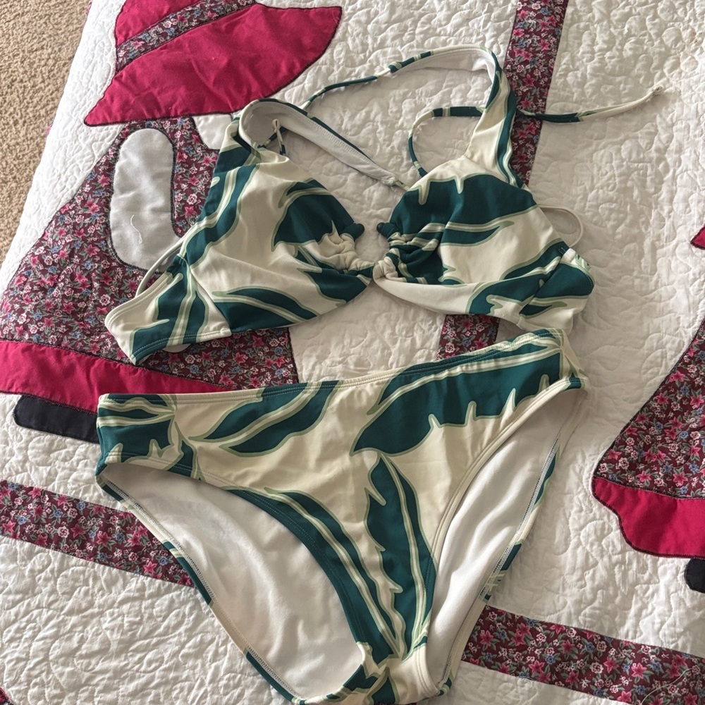 Shade & Shore Cream Bikini Set with Dark Green Leaf Print